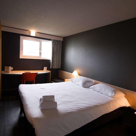 Hotel Ibis Rennes Beaulieu Cesson-Sévigné Exterior foto