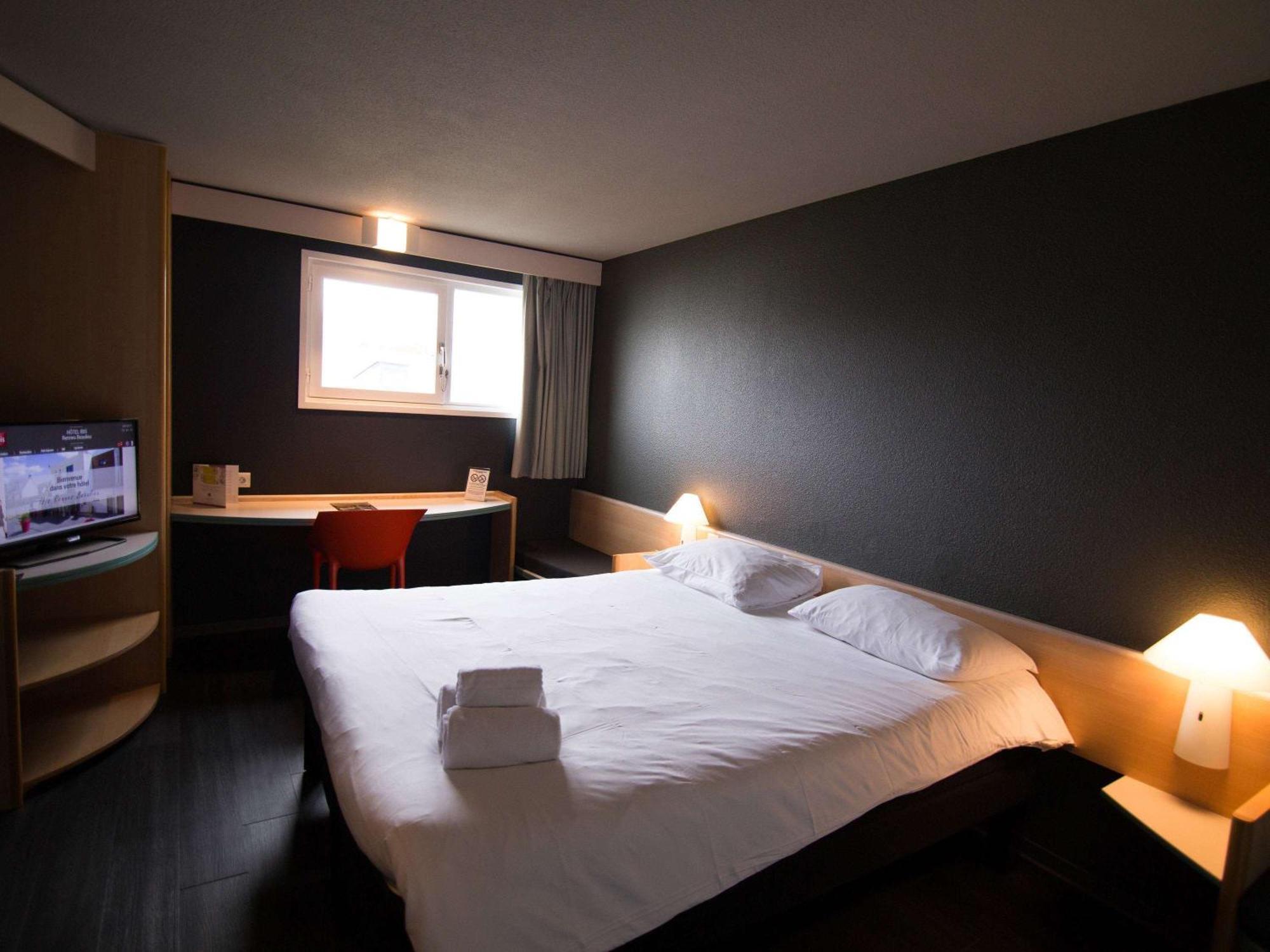 Hotel Ibis Rennes Beaulieu Cesson-Sévigné Exterior foto